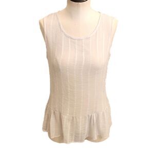 𝅺Womens white sheer tank top size Medium.